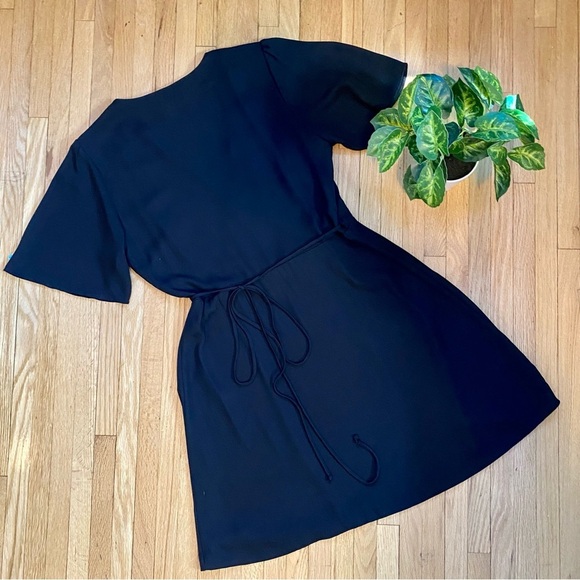 Socialite Surplice Flutter Short Sleeve V-Neck Tulip Hem Black Wrap Dress Size S - Picture 8 of 9